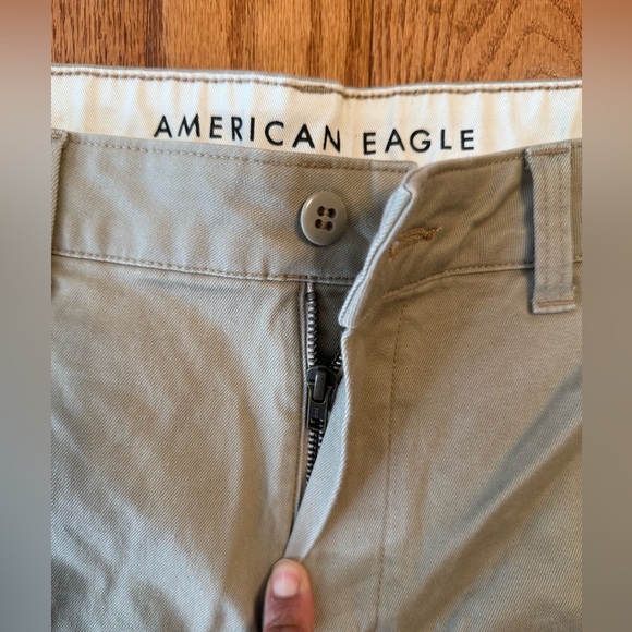 Men’s American Eagle Flex Size 36 Khaki Shorts 8 Inch Inseam - Picture 2 of 7